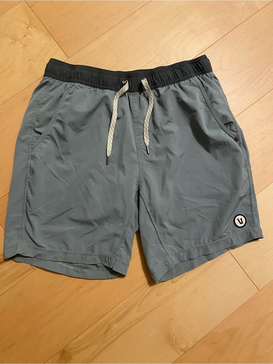 Vuori Other - Vuori Men's Slate Blue Shorts, gray Waistband. Lined. Size medium. 7” inseam